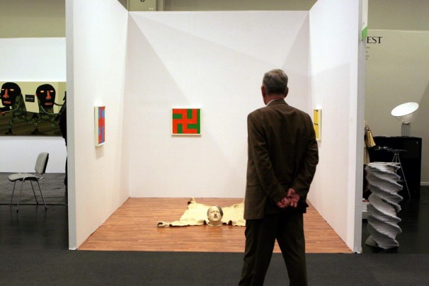 104The Nazi Hunter's Room_2007_installation_4