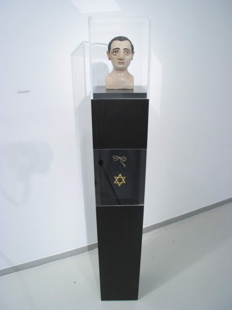 112detail from The Wandering Jew_2002_acrylic painted plaster_hight 142 cm