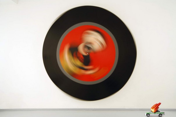 115Revolutuin Song 5_2008_ acrylic on polimer,elctric motor_diameter 222 cm