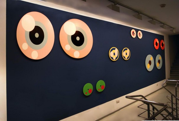 104Friends at Night_2006_mixed media_240x600 cm