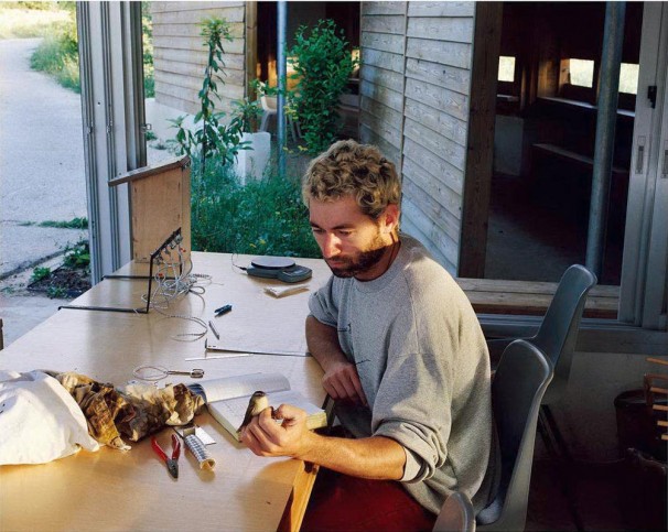 116 Bird-watcher_2003_color print_86x106 cm