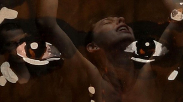 119Out (Tse)_2010_video_34,30 minutes 04