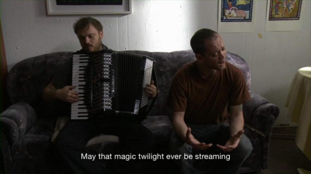 133Out (Tse)_2010_video_34,30 minutes 36