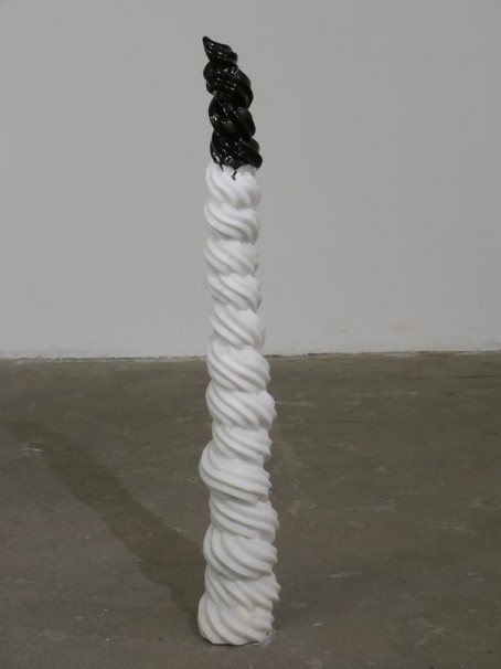 310Untitled_2014_marble and asphalt_100x15x15 cm