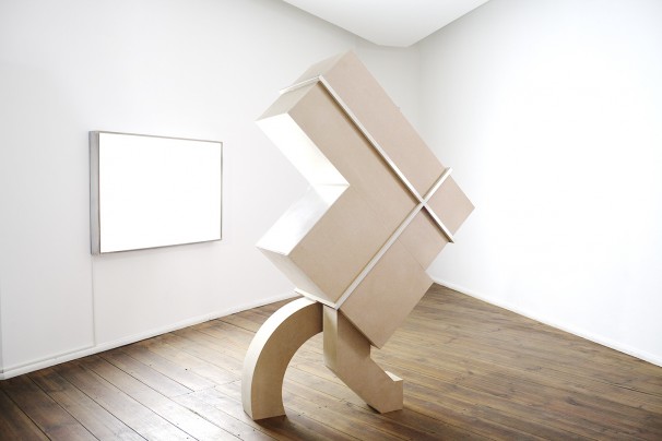 099The Carrier (Safe & Sound Evolutions Series) + Light_ 2015_M.D.F, aluminium, plexiglass, fluorescent lights_ 220X130X55 cm _photo Vlad Margulis