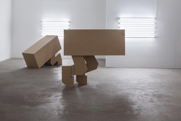 102The Runner (Safe & Sound Evolutions Series)_2015_M.D.F, aluminium_174x140x55 cm