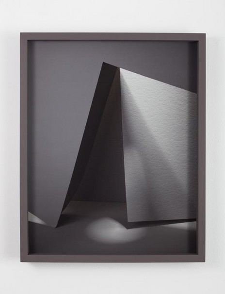 207Hidden_2015_pigment print_ 50.5x62.5 cm